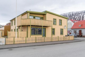 Гостиница Isafjordur Hostel  Ísafjörður